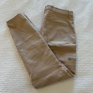 Banana Republic beige cargo pants. Worn once.